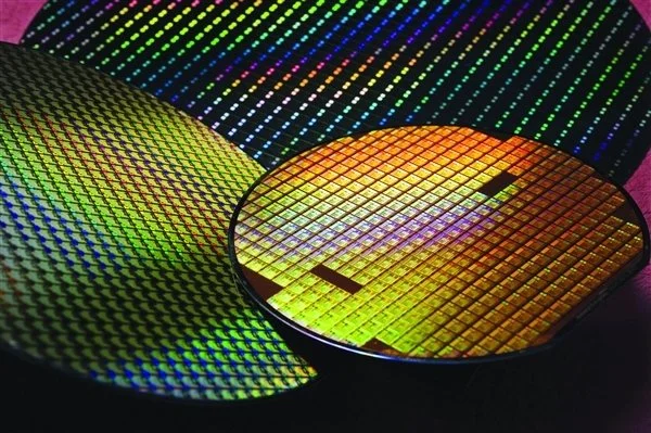 intel “1.8nm”工艺抢先量产 台积电：不评价 我们的2nm还是最好的