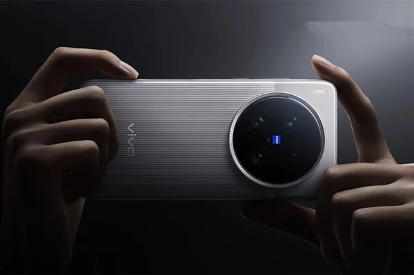 6499元起！vivo X200 Ultra正式开售：能打电话的V单