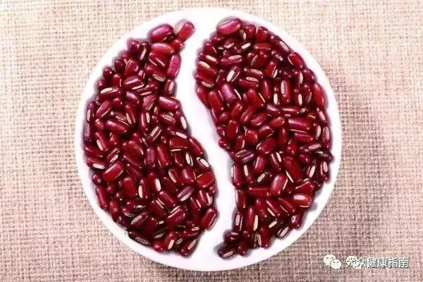 薏米炒熟和生的有什么区别 搭配什么祛湿最好（炒熟的薏米和生薏米的区别图片）