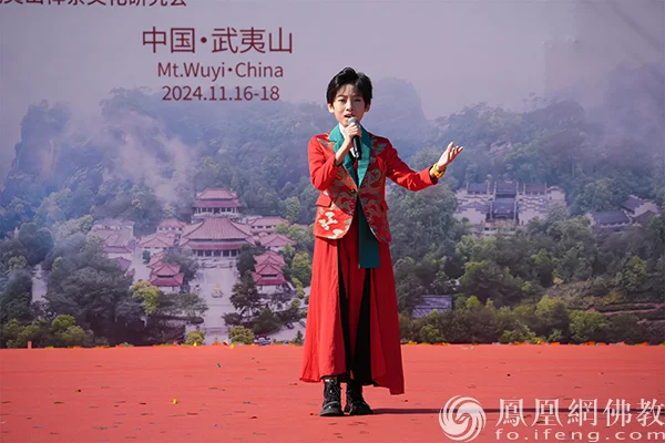 郭博弈小朋友演唱《两岸一家亲》