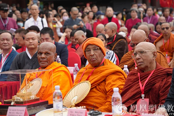 岭南文化的璀璨明珠！非遗甲子英歌舞亮相百花古寺，演绎文化共生