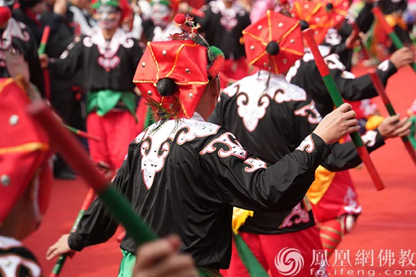岭南文化的璀璨明珠！非遗甲子英歌舞亮相百花古寺，演绎文化共生