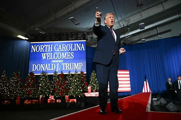 还能这么玩？特朗普:我能允许美国政府赔我10亿…