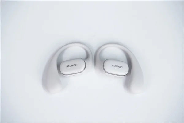 华为首款开放式耳挂耳机！FreeArc图赏