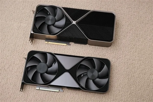 96GB显存要9万元！RTX PRO 6000专业卡首测：只比5090快了区区9％