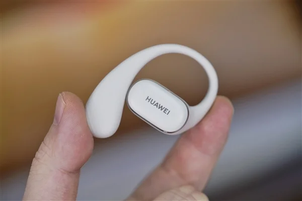 华为首款开放式耳挂耳机！FreeArc图赏