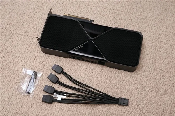 96GB显存要9万元！RTX PRO 6000专业卡首测：只比5090快了区区9％