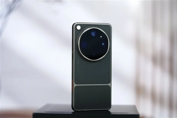 OPPO Find X9 Ultra通过融合快充认证!行业首款UFCS 1.2认证手机