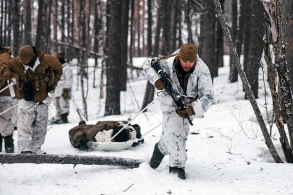 2025��2��14�գ���������½ս�ӳ�Ա��Ų����������ķ˹�����к�������ѵ����Ϊ������ά������ϰ��׼���� ͼԴ����ý