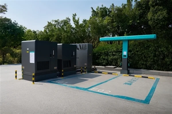 李云飞回应&ldquo;比亚迪一桩不建&rdquo;：我们是国内早期大规模建桩的车企