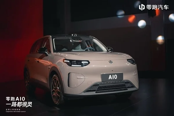 零跑A10提前满足新国标！曹力：电池热失控后 48小时不起火不爆炸
