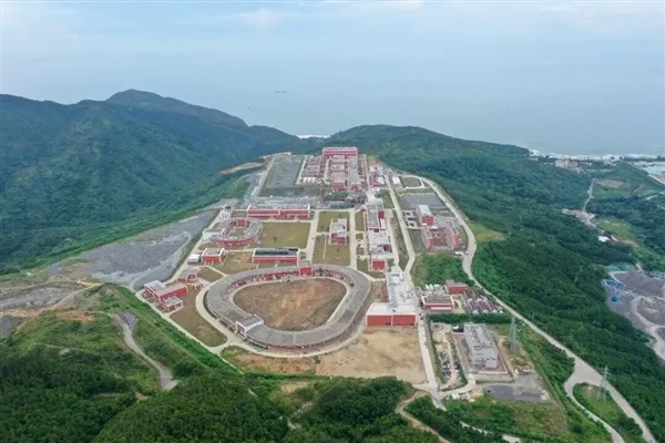 我国规模最大重离子加速器正式建成！核心软硬件100%国产化