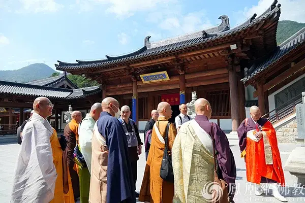 黄檗宗友好访中团到访福建黄檗山万福寺祖庭（图片来源：凤凰网佛教文化）