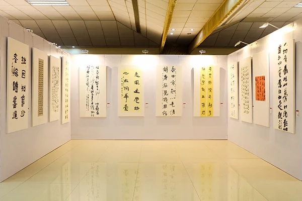 深圳市民族宗教界“深爱祖国 同心同行”书画展在深圳弘法寺举行