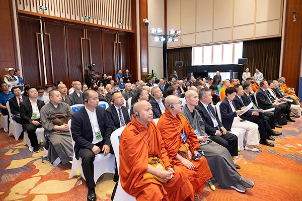 数字赋能 同归方寸：2025博鳌论坛宗教分论坛引领全球佛典数字化热潮