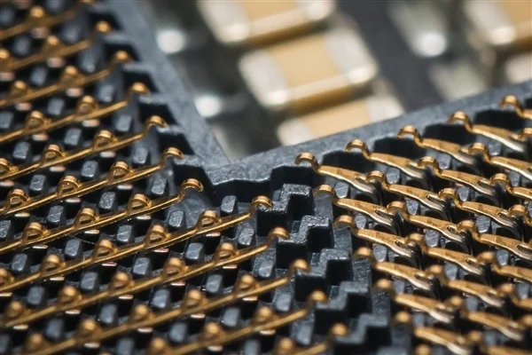 Intel的下一代Nova Lake CPU又要换接口！LGA 1954来了 LGA 1851再见