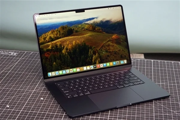 苹果全新MacBook Pro将在本月上架：首发M5 Max芯片