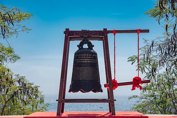 柬埔寨国王西哈莫尼到访三亚南山寺和南海佛学院