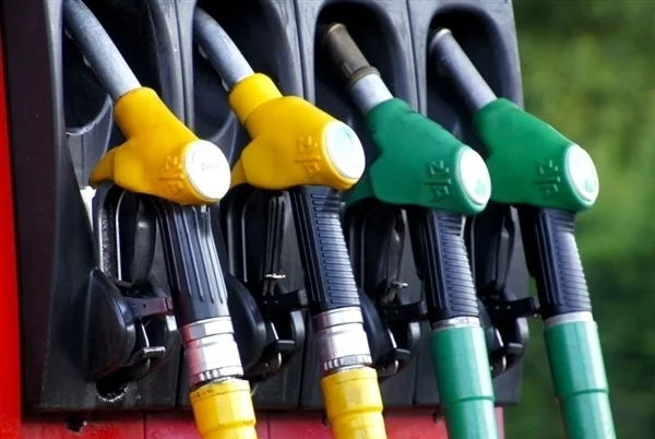 电车、燃油车谁更耐用 数据出炉:日系车依然是王者 特斯拉扛起新能源车