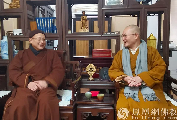 敬老护老，长者为尊：莆田广化寺方丈本性法师领众看望慰问佛门长者