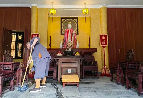 疫情-安全感爆棚！各寺院喜迎国庆，师父们花式开启安全隐患排查工作