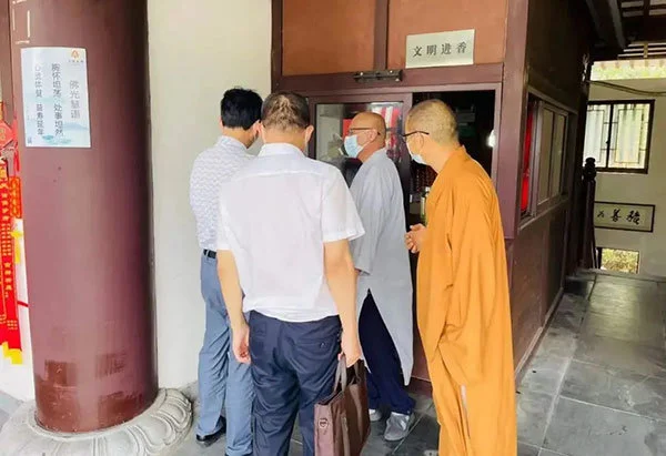 疫情-安全感爆棚！各寺院喜迎国庆，师父们花式开启安全隐患排查工作