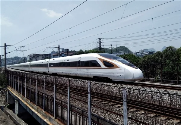 今日起火車票改簽功能升級：開車后還能改 乘車日前不收費