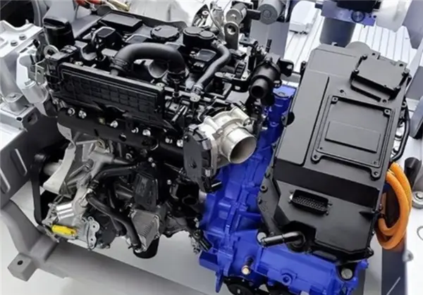 3年衰减40%！司机排队加装电池续命 专家：这些车都是移动炸弹