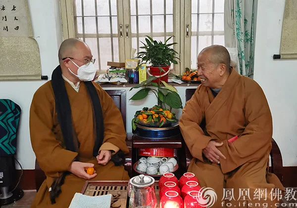 敬老护老，长者为尊：莆田广化寺方丈本性法师领众看望慰问佛门长者