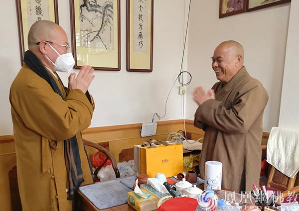 敬老护老，长者为尊：莆田广化寺方丈本性法师领众看望慰问佛门长者