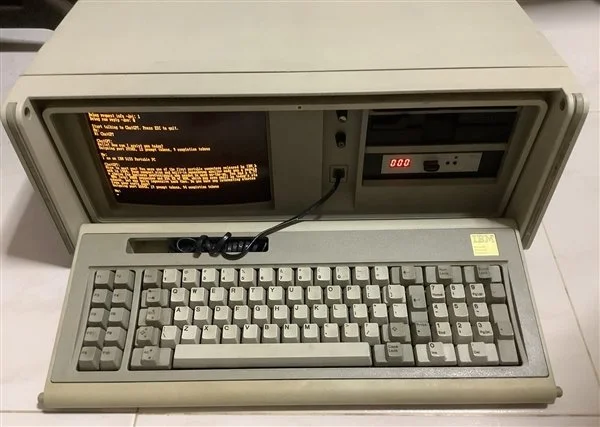 36年前电脑用上AI：IBM 5155运行ChatGPT是什么样？