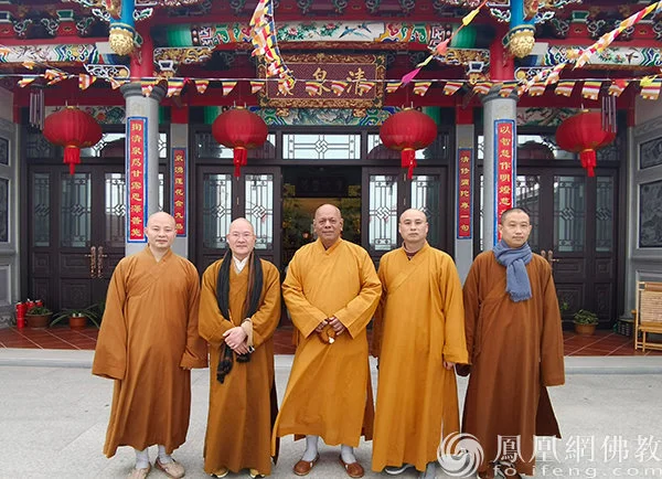 敬老护老，长者为尊：莆田广化寺方丈本性法师领众看望慰问佛门长者