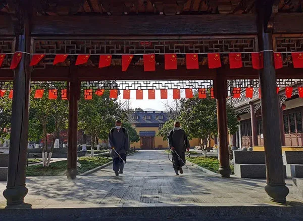 疫情-安全感爆棚！各寺院喜迎国庆，师父们花式开启安全隐患排查工作
