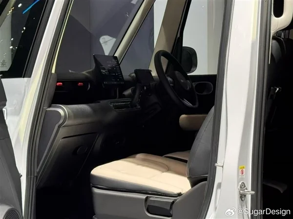 续航180公里 比亚迪纯电K-Car内饰遭曝:前后都是贯通座椅