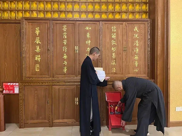 疫情-安全感爆棚！各寺院喜迎国庆，师父们花式开启安全隐患排查工作