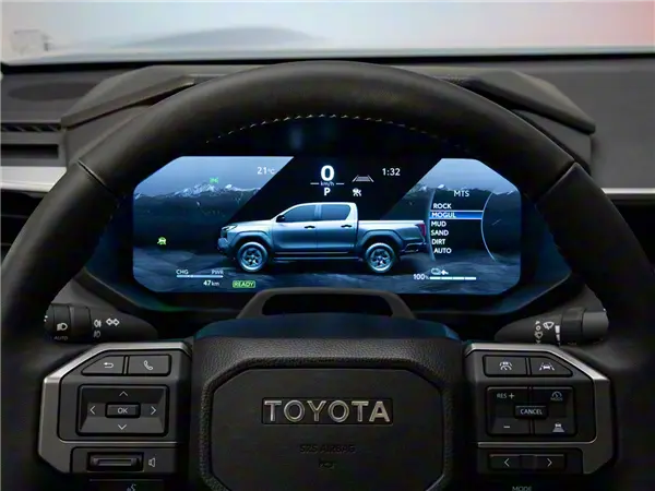 丰田“不死鸟”上新 全新海拉克斯皮卡发布：首次用上纯电