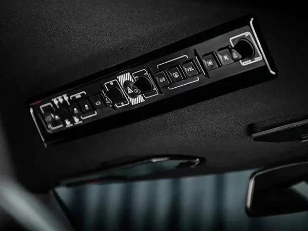 中国造的小跑车SC01将出口欧洲:限量1000台 售价50万元