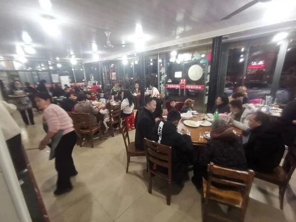 女游客拍摄的涉事饭馆