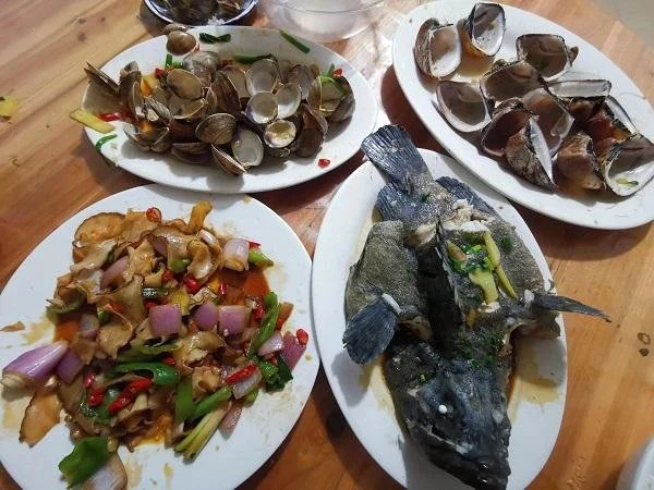 女游客在涉事餐馆点的四个菜