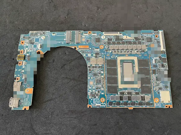 NVIDIA首款笔记本N1 SoC主板实物曝光：配备128GB内存 支持Windows