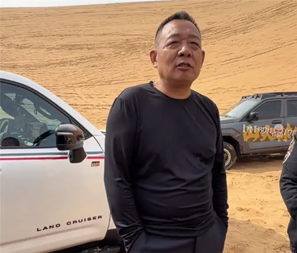 于东来力挺魏建军 直播中再订购100台长城坦克700送给员工