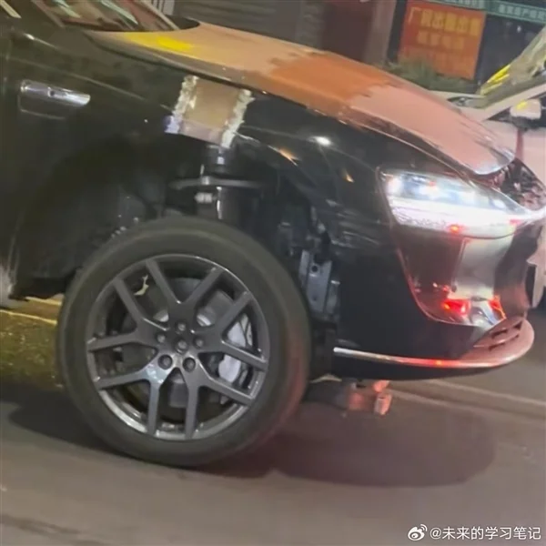 套了个S9的壳子 享界神秘新车路试：离地间隙超高