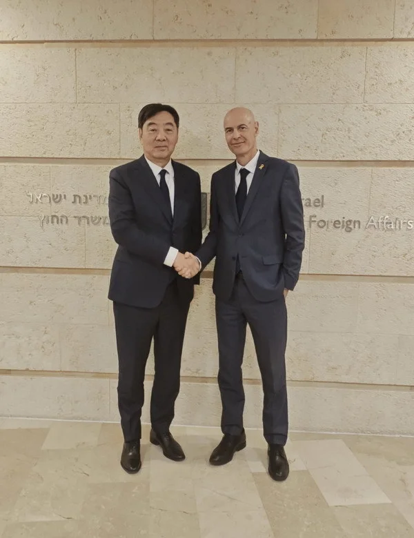 中国政府中东问题特使翟隽访问以色列....