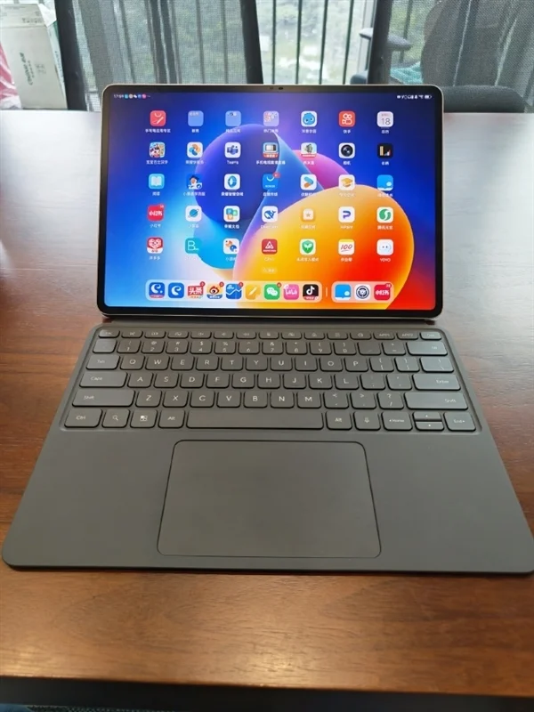 万元内平板最强音质！荣耀MagicPad 3搭载八扬声器 功率比蓝牙音箱还高