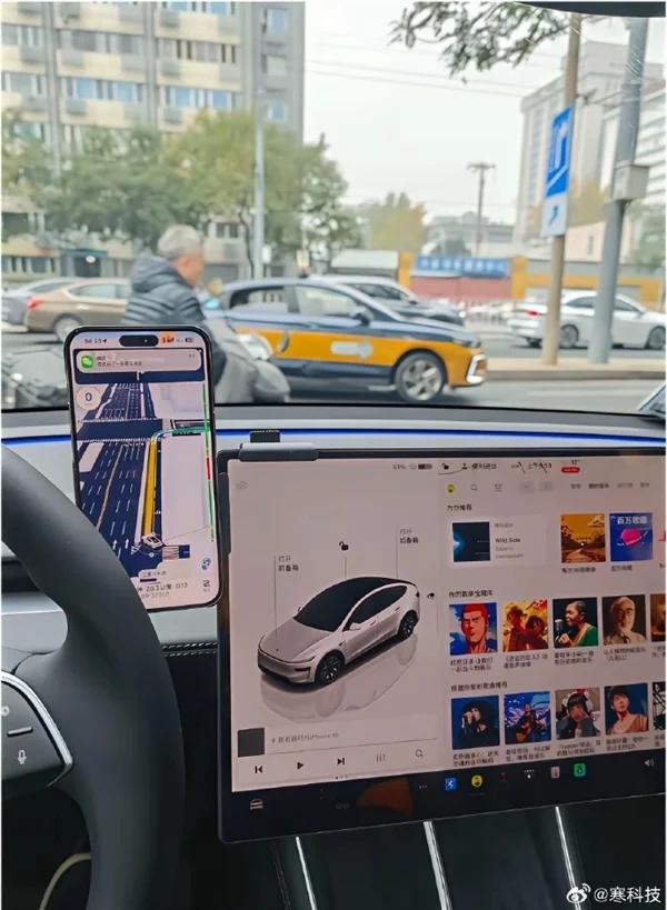 为啥很多特斯拉车主用手机导航 博主：没买9.9元/月流量包