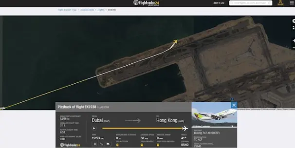 香港机场一飞机降落时冲出跑道坠海，撞到地勤车辆致2死_https://www.izongheng.net_快讯_第3张