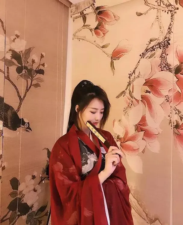 最美汉服美女嘟嘟嘴的晨妍个人资料简介 抖音十大网红晨妍图片(网红晨妍男朋友)