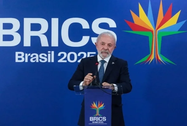特朗普威胁金砖国家，卢拉回怼：世界变了，我们不需要皇帝