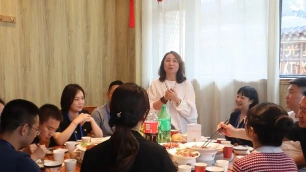 探索新零售典范与城市经济发展的新引擎，平安银行私人银行携手企业家客户走进胖东来