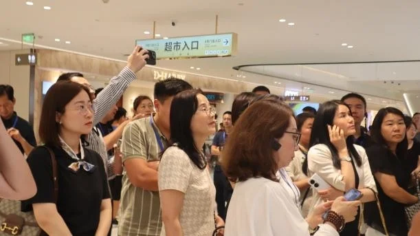 探索新零售典范与城市经济发展的新引擎，平安银行私人银行携手企业家客户走进胖东来
